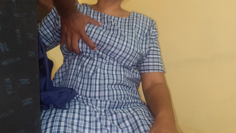 Pushpa studio: Mundurowa dziewczyna XXX