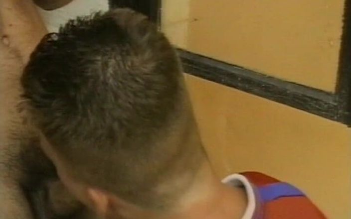 Gay RetroX VHS: Những chàng trai trong vụ phun trào hạnh phúc # 8