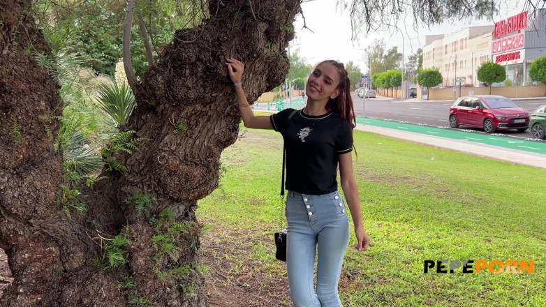 PepePorn: Esmeralda suka seks apabila ia dengan lelaki yang lebih tua!...