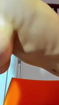 Hot Myla_angel's Boobs Hanging and Bouncing!