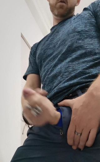 Dirty Talking Guy: Rychlé tření pro masivní nálož