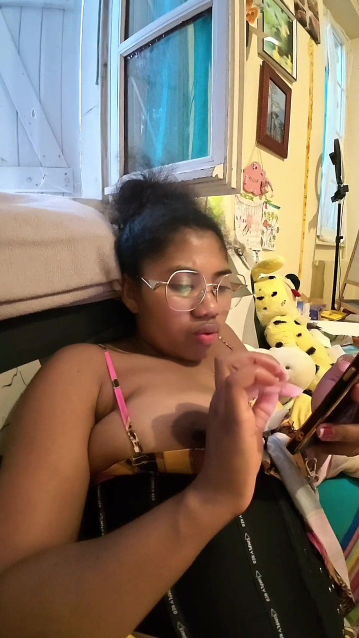 Belle: Relaxing Topless