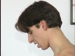 German Amateur Teens: Éjaculation sur les seins de sa demi-sœur