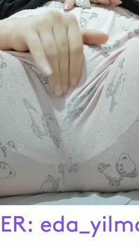 자위하고 핑거 섹스하는 핫한 변태 십대