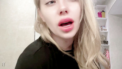 Goddess Misha Goldy: Extrem verführerisch & freche lippen verehren und-session