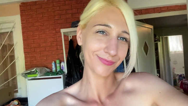 Cuteblonde666: Söt blond hårig tjej kroppsturné