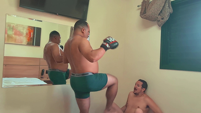 Punchbagplz: La Lezione Di Mma Di Bearzinho Black per Jobber