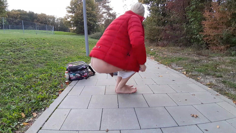 sweetfeet29: Tvrdě stříkám na cestě ven