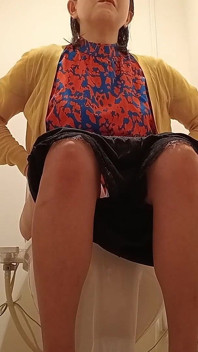 Peeing Videos