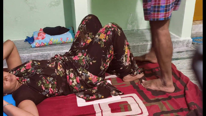 Sexy sindu: Istri india dengan kain sosis dientot habis-habisan