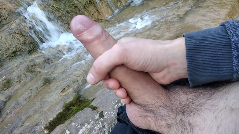 Elvissc: Handsome Gives Perfect Cumshot From Nice Big Hard Cock Spit...