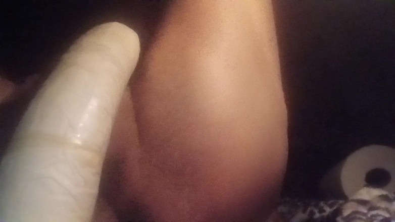 Haus86: Intrattenimento con il tuo culo bagnato