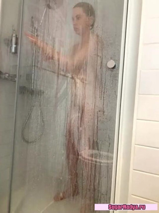 SugarNadya: Man watched as Mrs. SugarNadya washes in the shower