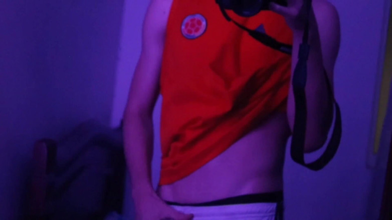 Icyhot707: Kun je me helpen met masturberen?