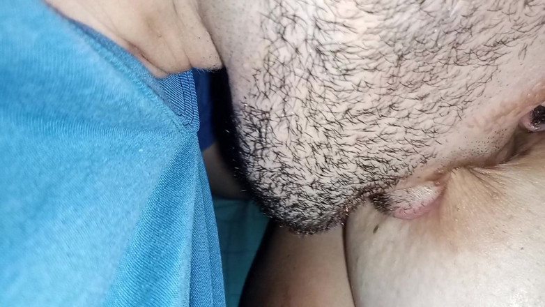 Kriztalyaram: Mi Esposo Chupa Mis Grandes Pechos Naturales Llenos De Chocolate...