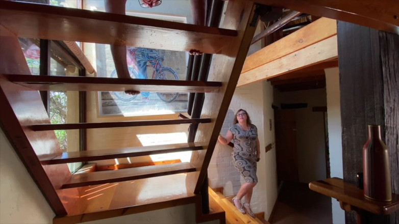 Mistress April: 女主人四月不配的奴隶洗脑