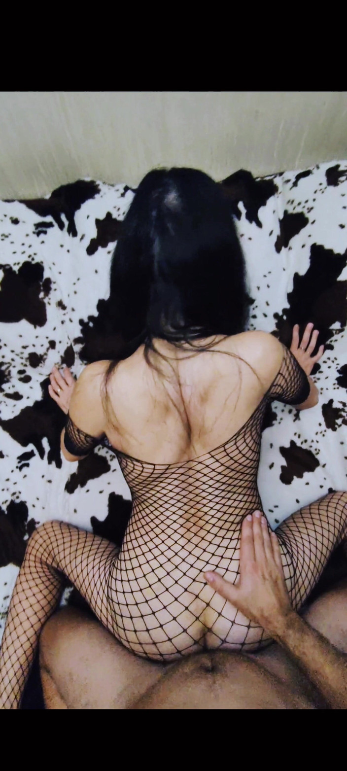 Hotlia: 妻が寝取られ夫と見知らぬ人とセックス