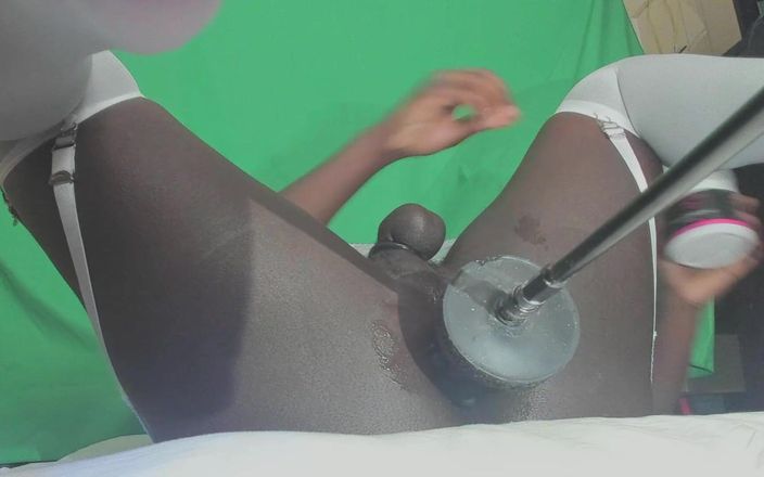 FataleFemboy: En la espalda, a donde estoy