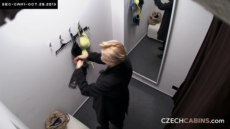 Czech Cabins: Tschechische kabinen 29: vollbusige MILf titten raus und lieben die aufmerksamkeit