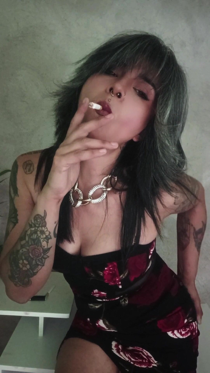 Casia Castro: Fumo lento