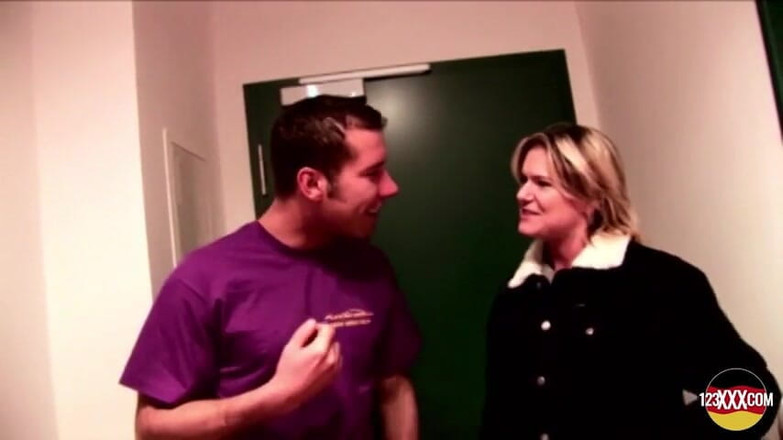 123XXX - 100% Amateurs: Ela parece tão tímida, mas ela é uma garota tão