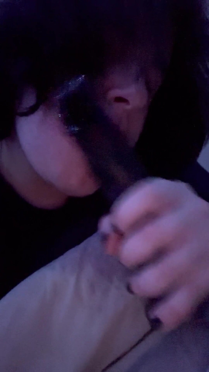 Sexualescape69: Ich lutsche meinen dildo, bekommt es schön und nass