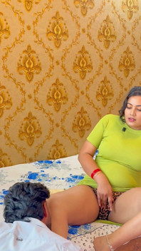Ragini, Maid Wear Her Malkin Hot Dress and Impress Her Malik, Hot Romantic Hindi Viral Video