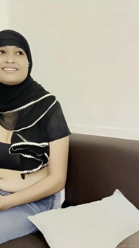 彼女が帰宅したときのクソ義理の妹イスラム教徒の友人