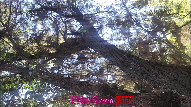 Riderqueen BBW Step Mom Latina Ebony: Riderqueen в одиночестве, на улице, Видео для фанатов