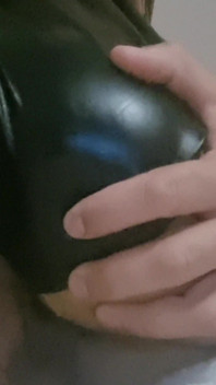 Britney Babe późno w nocy jedzie na moim twardym kutasie