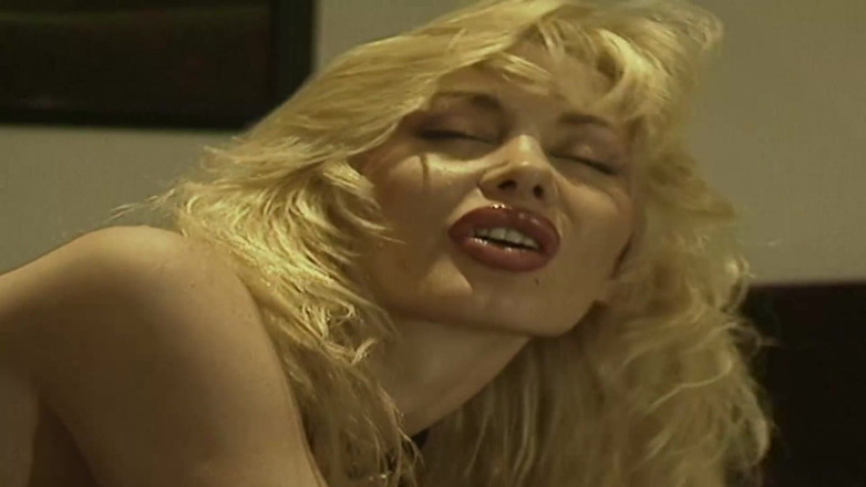 Lesbian Stories: O mamă sexy blondă adespre este futută cu pumnul de...