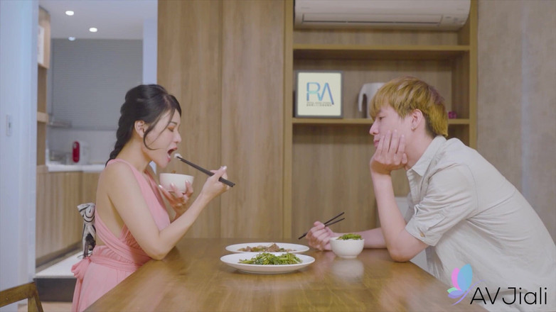 AV Jiali: गॉडमदर डेट पर देख रही है लेकिन पहले उसके गॉडसन द्वारा बहकाया जाता है