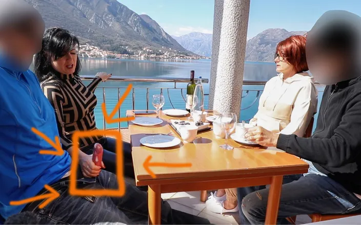 Alexandra Wett: Il cazzo dell'apprenante si è masturbato due volte nel ristorante