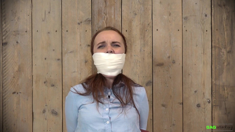 Gag Attack: Roxy - băng microfoam bịt miệng
