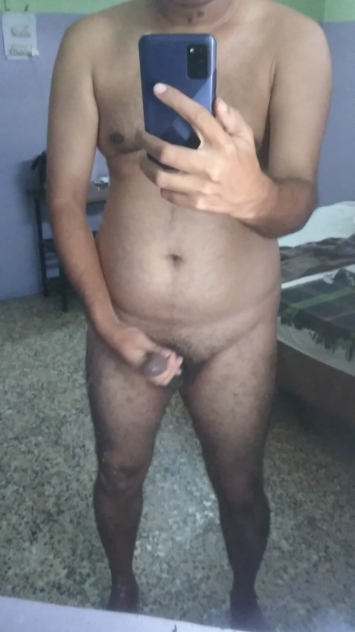 Nani Top: Jugar a Follar Con Mi Polla Desnuda Es Completamente Gratis...
