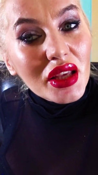 Besos con lápiz labial