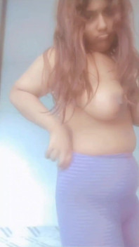 My Stepsister Showing Her Body