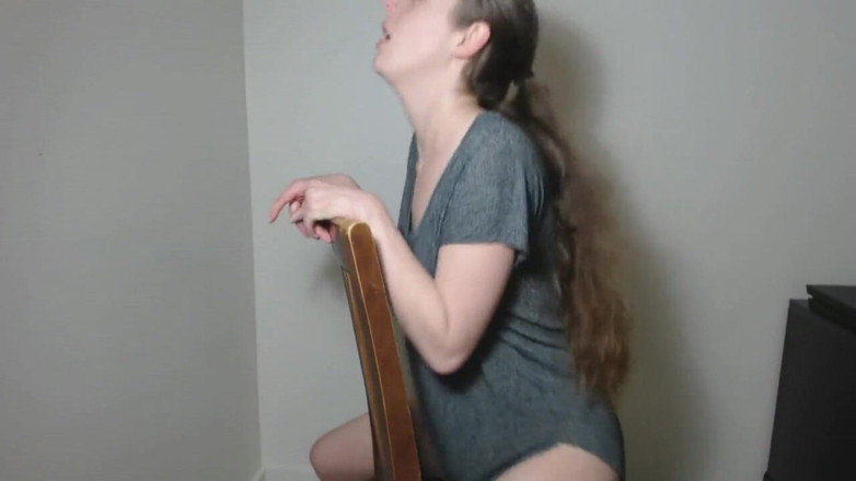Nadia Foxx: Riesiges BBC-dildo-stuhlreiten