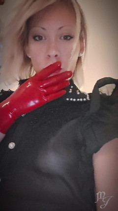 DeesseJulia: Moje nové červené rukavice Latex - Paní Julia