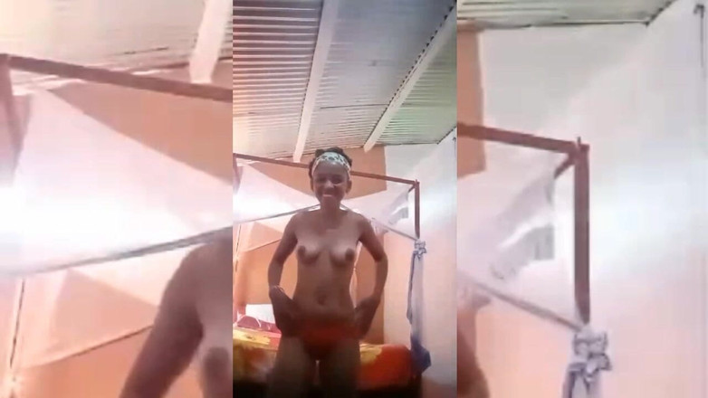 Kakazo shop: ma copie black s'amuse seul avec sa chatte