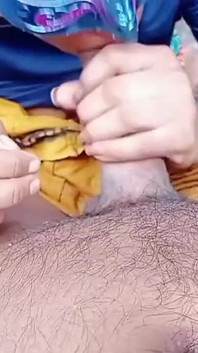 Když Jsem Šla Do Lesa Ošukat Dřevo, Ošukal Mě Vesničatý Kluk.