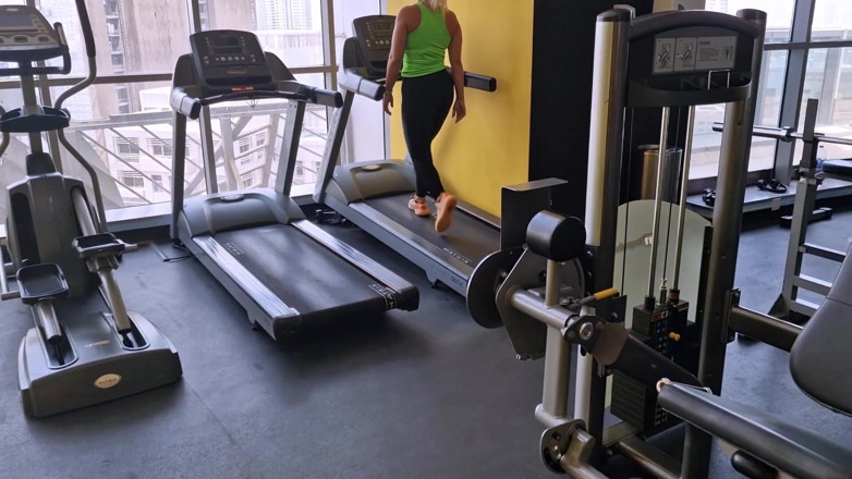 Chokobanana: 彼女が健康になるのを手伝おうとしている!