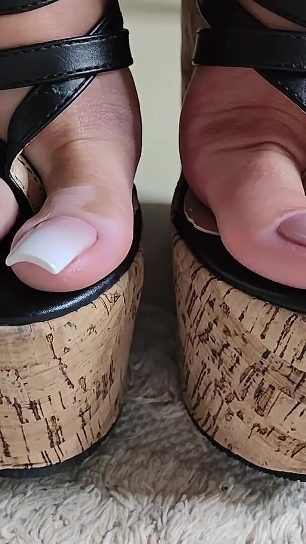 Hot Wedges (Goddess Lena)