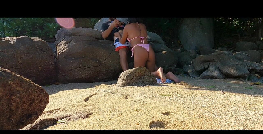 Kinky4love: Pompino in spiaggia con sborra sulle tette godere