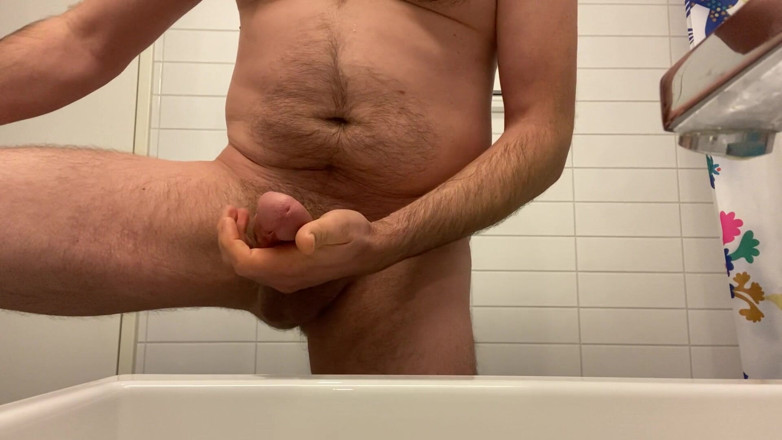 Beardedcummer: Bella sborrata da un orso peloso