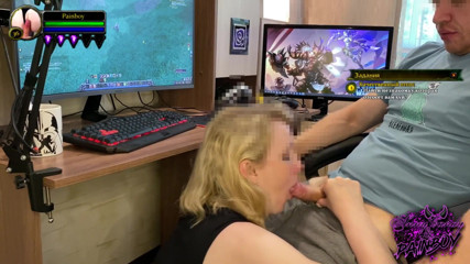 AnnyCandyPainboy: Girl sucked cock while playing World of Warcraft