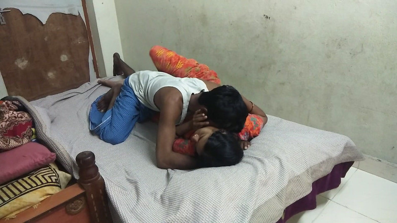 Telugu Couple: Sesso nel villaggio indiano con vera desi bhabhi
