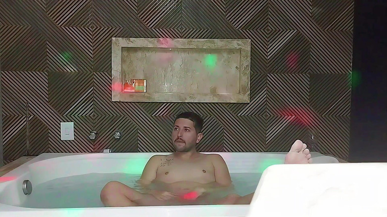 Marcosninfo: Я влаштував вечірку з друзями в Ексібі і для них.