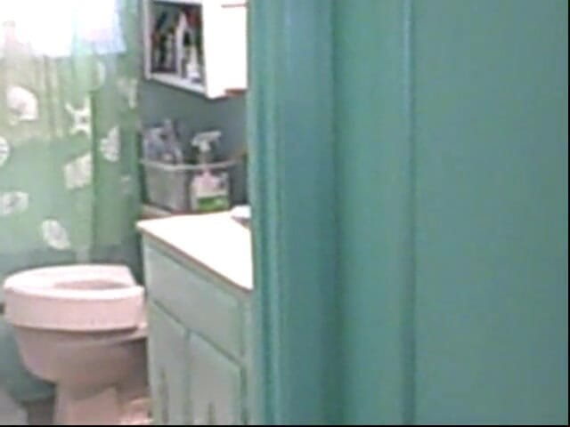 BBW nurse Vicki adventures with friends: Mi madrastra después de su ducha