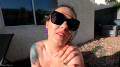 Sinn Sage: Piscină unsă cu ulei cu Sinn Sage